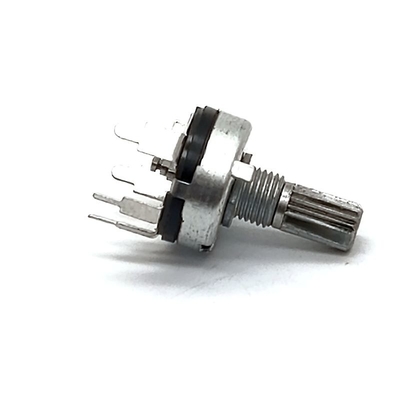 potenciômetro do interruptor rotativo da C.A. 100V com sobre fora do interruptor 50ohm para o amplificador audio
